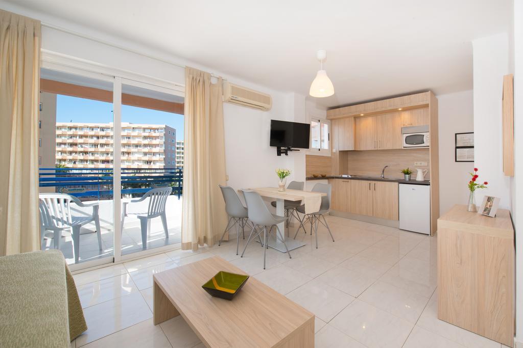 Apartamentos Calablanca Palmanova エクステリア 写真