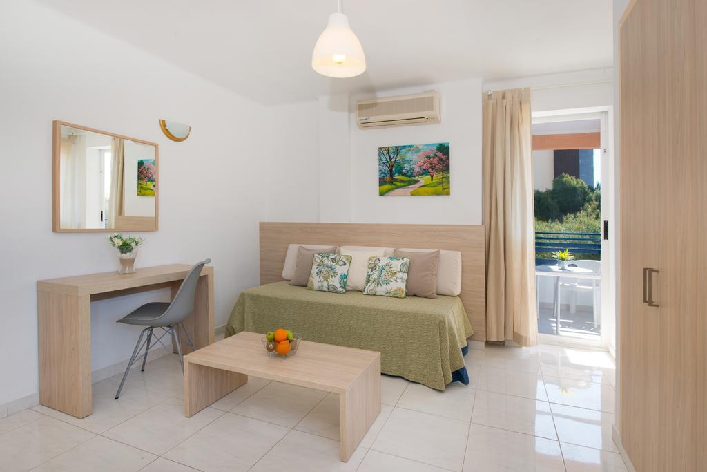 Apartamentos Calablanca Palmanova エクステリア 写真