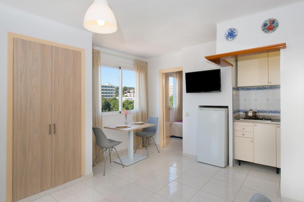 Apartamentos Calablanca Palmanova エクステリア 写真